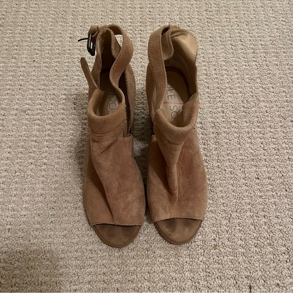 Sole Society Tan Peep-Toe Chunky Heel Heels